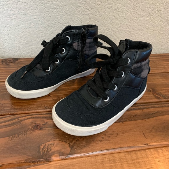 Old Navy Other - Boys 11 Black Zip Up High Top Sneakers